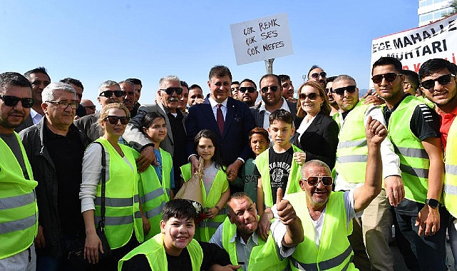 Başkan Tugay Dünya Romanlar Günü’nde konuştu: “Mücadelenizde yalnız değilsiniz”