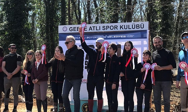 En dayanıklı atlar 120 km’lik parkurda yarıştı