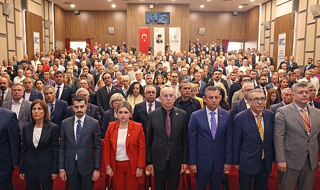 Çankaya Belediye Başkanı Hüseyin Can Güner, Sosyal Demokrasi Derneği’nin düzenlediği “21’inci Yüzyılda Yeni Sosyal Demokrat Belediyecilik” paneline ev sahipliği yaptı