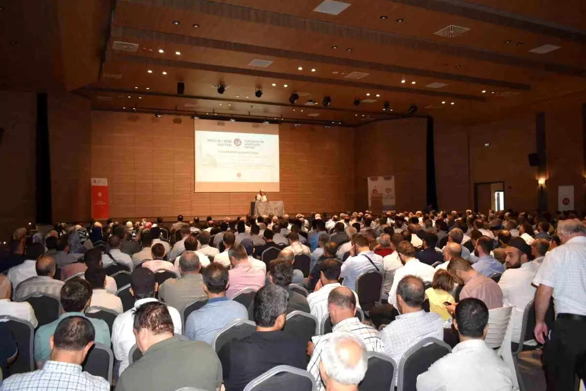 Bursa’da Mevlid-i Nebi Konferansı Yoğun İlgi Gördü