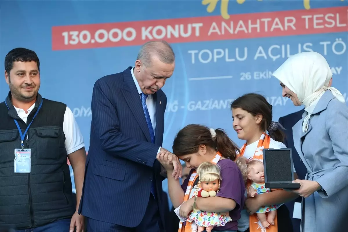 Cumhurbaşkanı Erdoğan, “Yeniden Daha Güçlü Anadolu” 130 Bin Konut Anahtar Teslim Töreni’nde konuştu: (2)