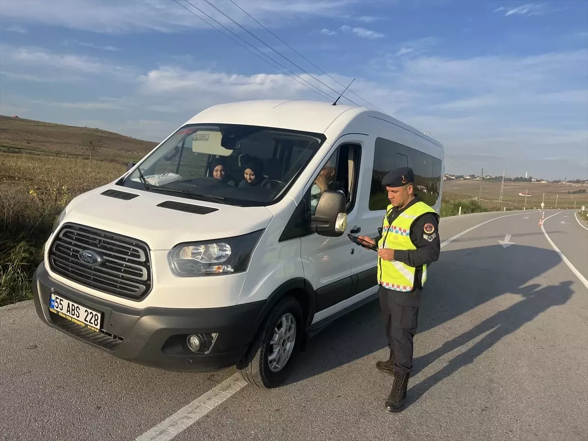 Samsun’da Okul Servislerine Trafik Eğitimi